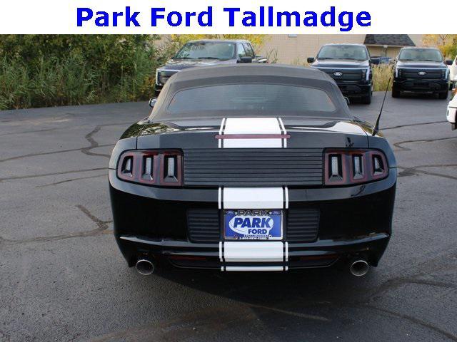 Photo of 2014 Black Ford Mustang