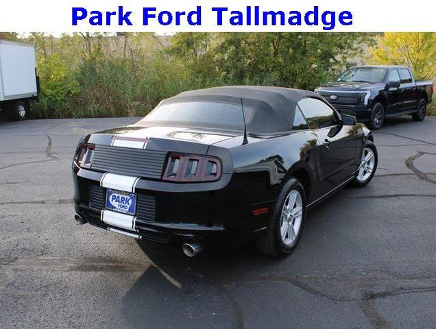 Photo of 2014 Black Ford Mustang
