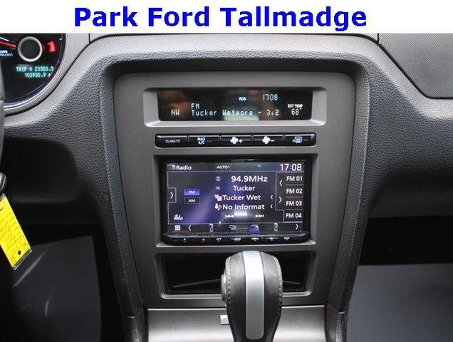 Photo of 2014 Black Ford Mustang