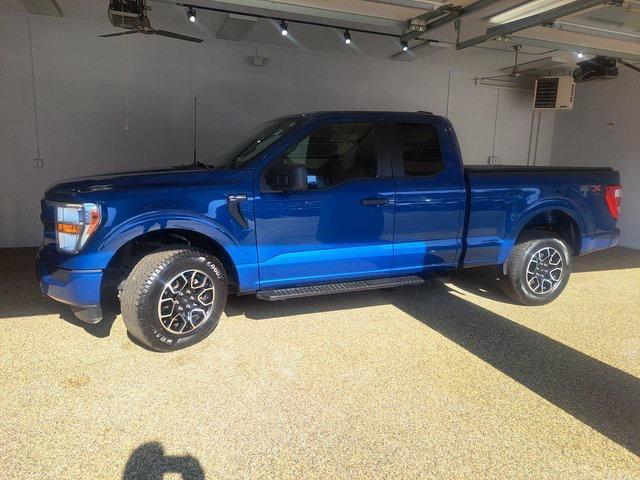 Photo of 2022 Atlas Blue Metallic Ford F-150