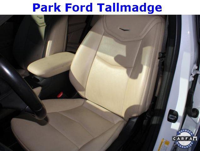 Photo of 2019 Crystal White Tricoat Cadillac XT5