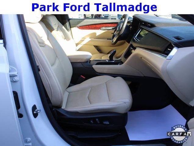 Photo of 2019 Crystal White Tricoat Cadillac XT5