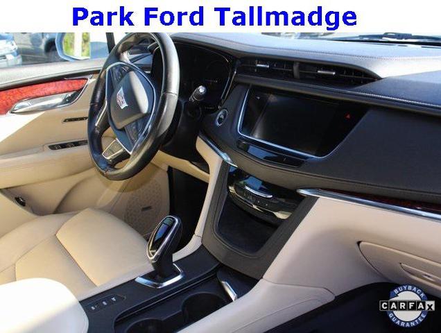 Photo of 2019 Crystal White Tricoat Cadillac XT5