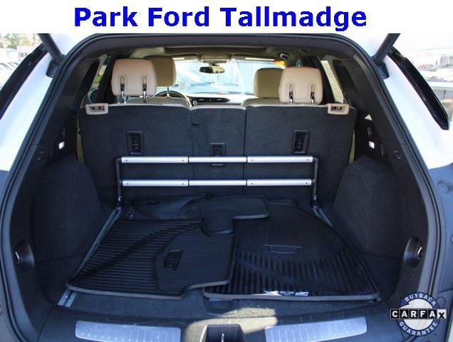 Photo of 2019 Crystal White Tricoat Cadillac XT5