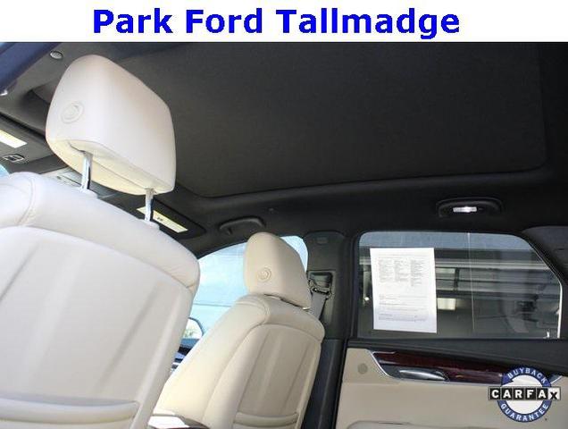 Photo of 2019 Crystal White Tricoat Cadillac XT5