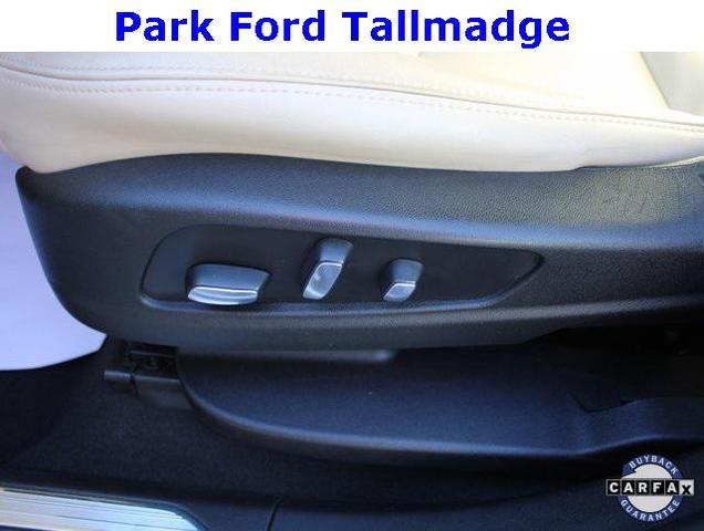 Photo of 2019 Crystal White Tricoat Cadillac XT5