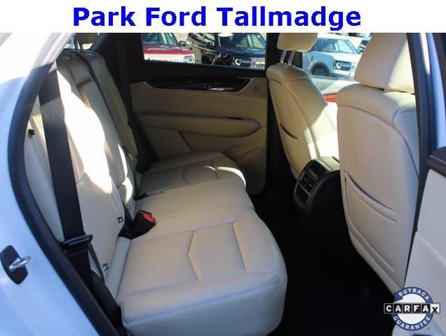 Photo of 2019 Crystal White Tricoat Cadillac XT5