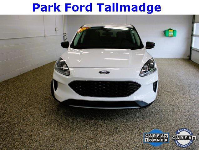 Photo of 2022 Oxford White Ford Escape