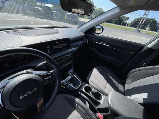 Photo of 2024 Steel Gray Kia Seltos