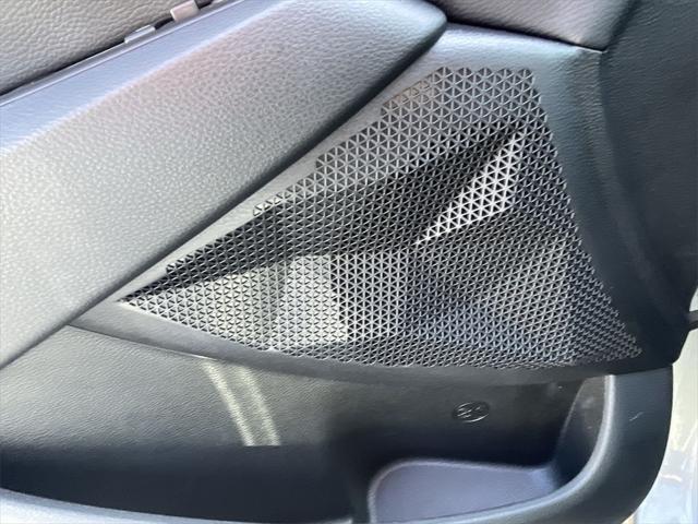 Photo of 2024 Steel Gray Kia Seltos