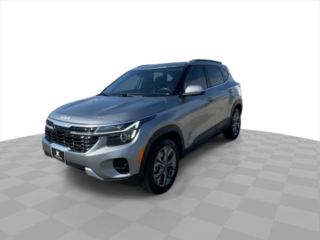 Photo of 2024 Steel Gray Kia Seltos
