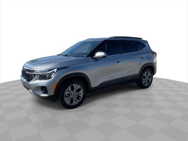 Photo of 2024 Steel Gray Kia Seltos