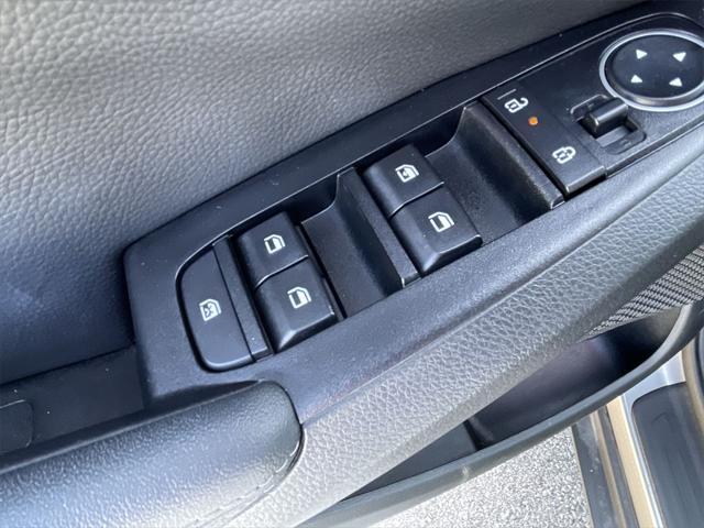 Photo of 2024 Steel Gray Kia Seltos