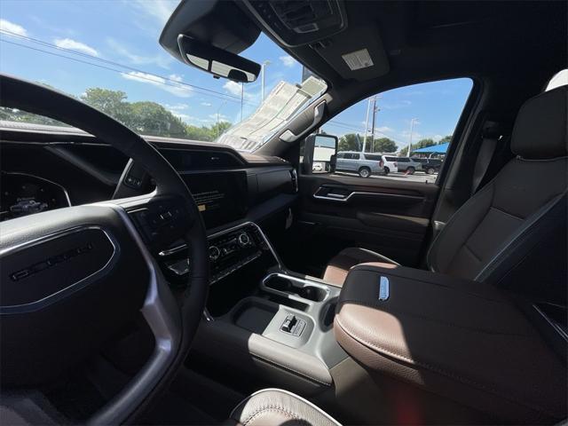Photo of 2025 Summit White GMC Sierra 2500