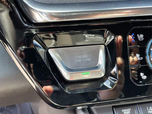 Photo of 2025 Summit White GMC Sierra 2500