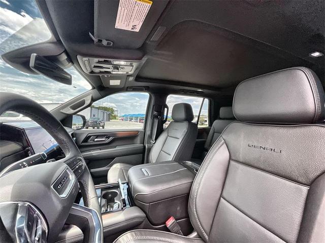 Photo of 2025 Sterling Metallic GMC Yukon