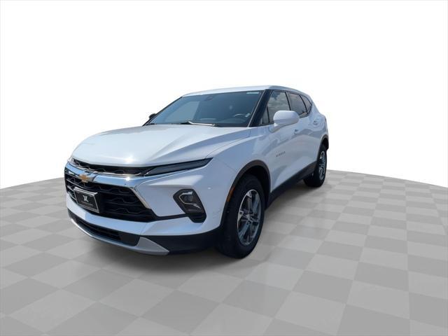 Photo of 2024 Summit White Chevrolet Blazer