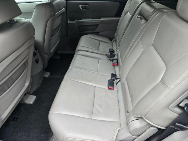 Photo of 2009 Bali Blue Pearl Honda Pilot