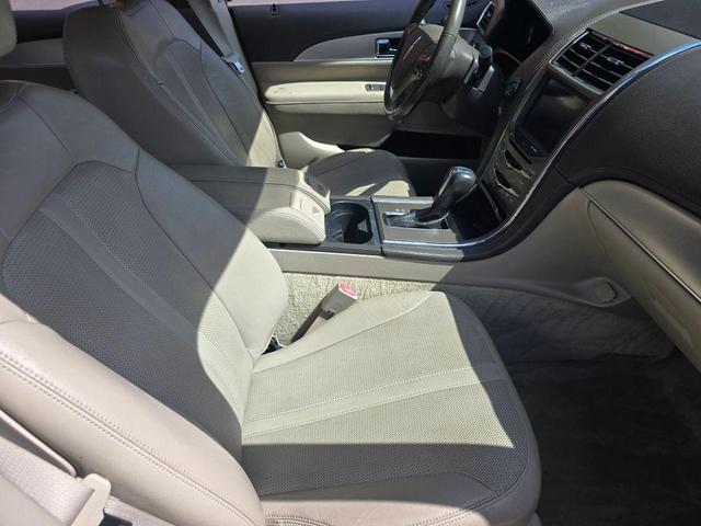 Photo of 2011 Black Lincoln MKX