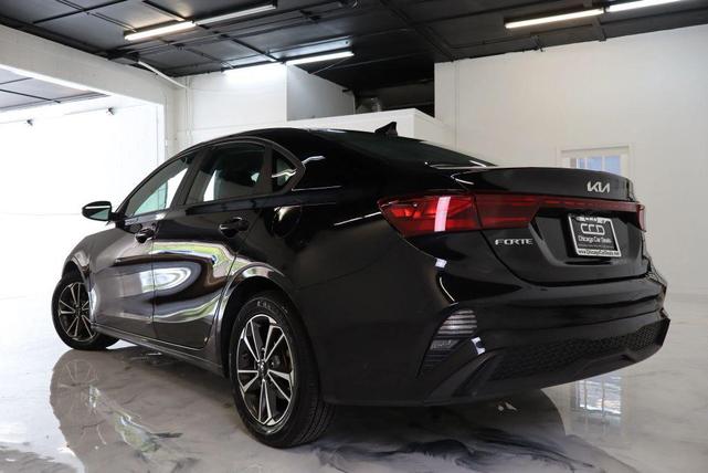Photo of 2023 Aurora Black Kia Forte
