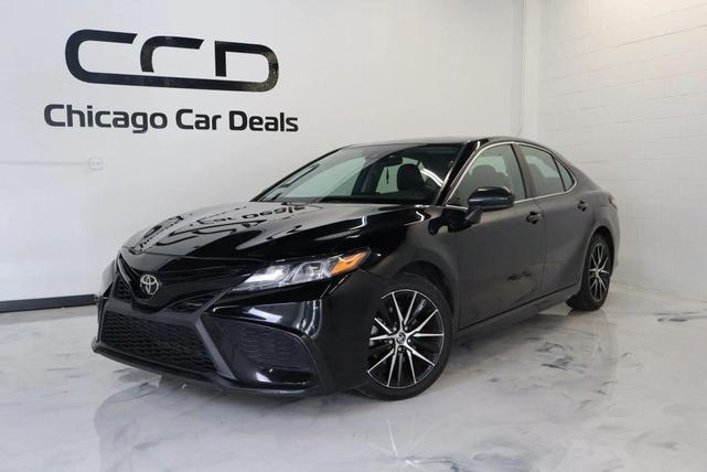 Photo of 2021 Midnight Black Metallic Toyota Camry