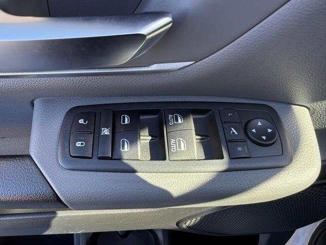 Photo of 2020 Bright White Clearcoat RAM 1500
