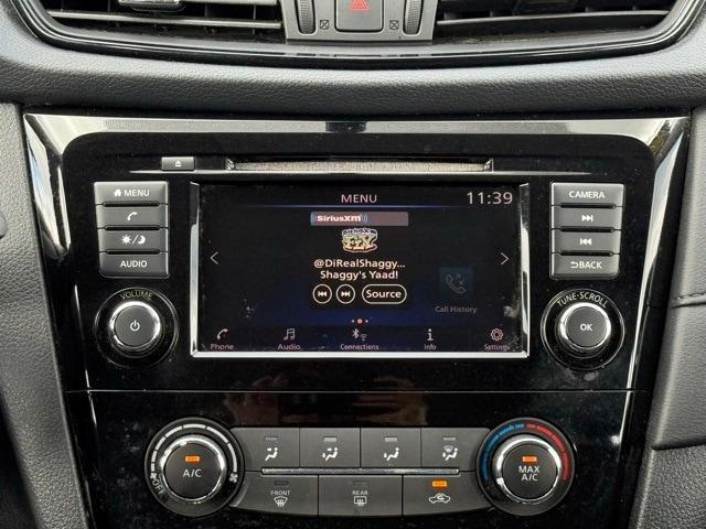 Photo of 2018 Magnetic Black Nissan Rogue