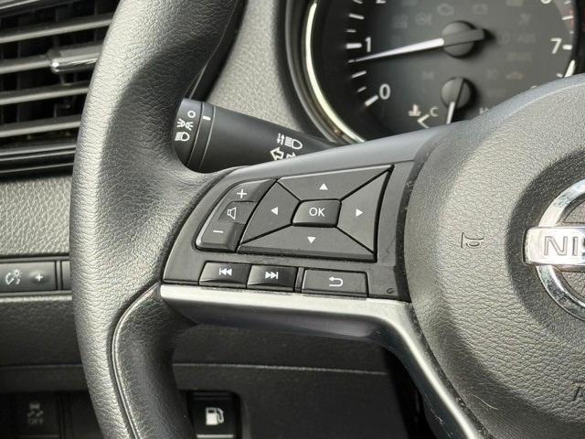 Photo of 2018 Magnetic Black Nissan Rogue
