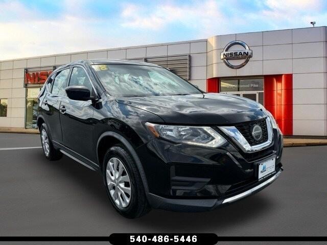 Photo of 2018 Magnetic Black Nissan Rogue