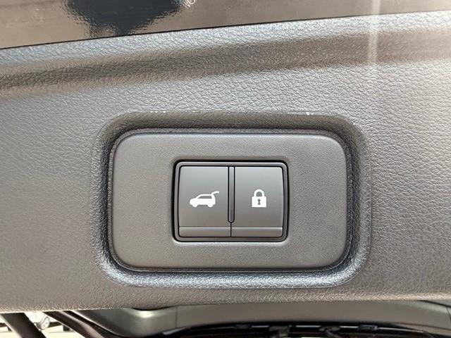 Photo of 2025 Black Nissan Pathfinder