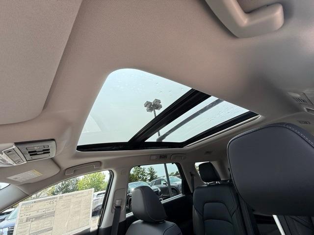 Photo of 2025 Black Nissan Pathfinder