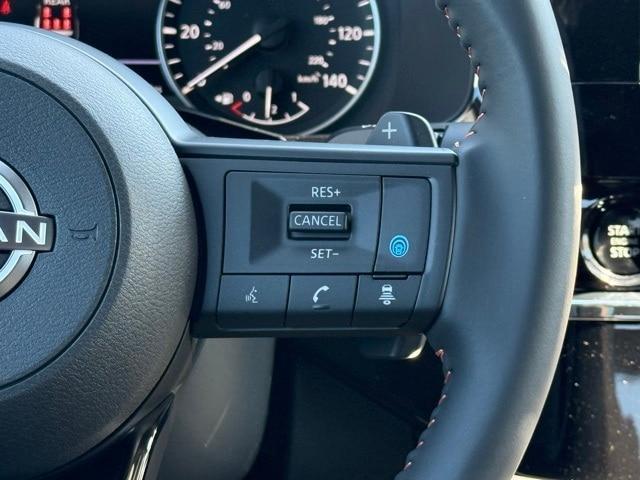Photo of 2025 Glacier White Nissan Pathfinder