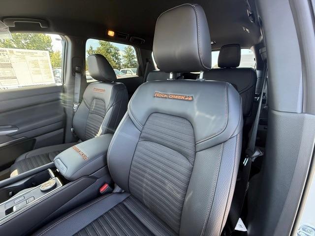 Photo of 2025 Glacier White Nissan Pathfinder