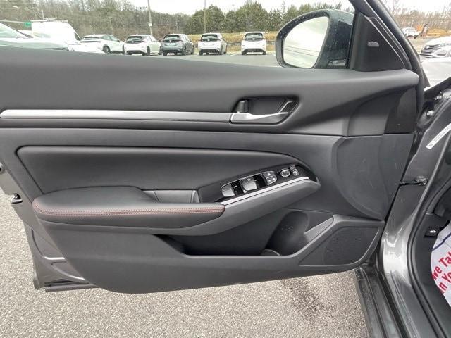 Photo of 2025 Gun Metallic Nissan Altima