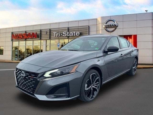 Photo of 2025 Gun Metallic Nissan Altima