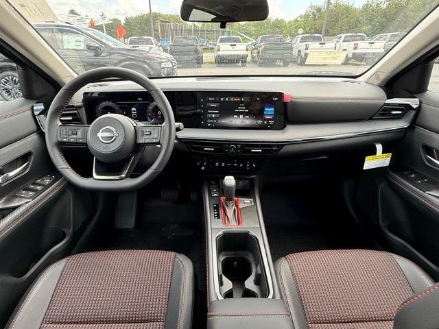 Photo of 2025 2t Gun Red Roof Nissan Kicks