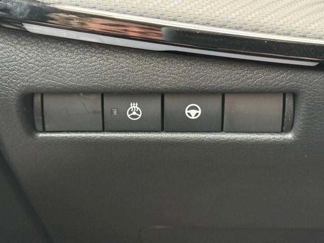 Photo of 2025 2t Gun Red Roof Nissan Kicks