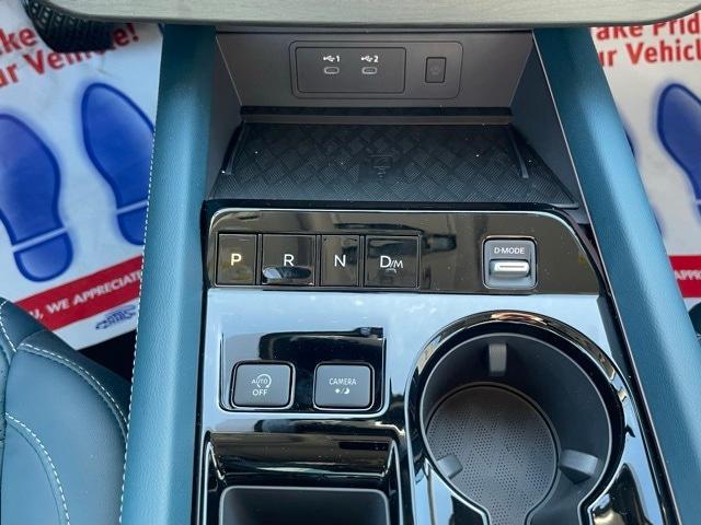 Photo of 2025 Everest White P Nissan Murano