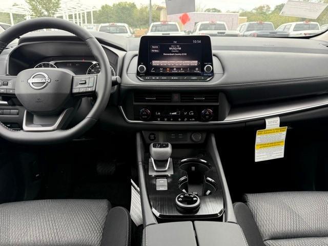 Photo of 2026 Everest White P Nissan Rogue