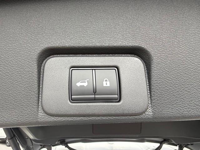 Photo of 2026 Everest White P Nissan Rogue