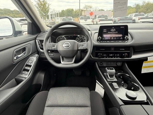 Photo of 2026 Everest White P Nissan Rogue