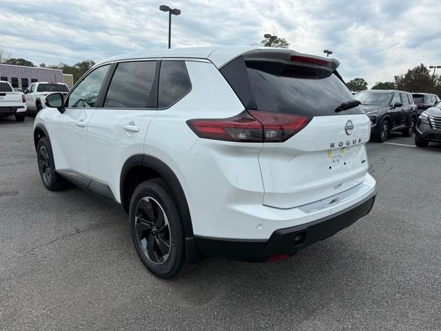 Photo of 2026 Everest White P Nissan Rogue