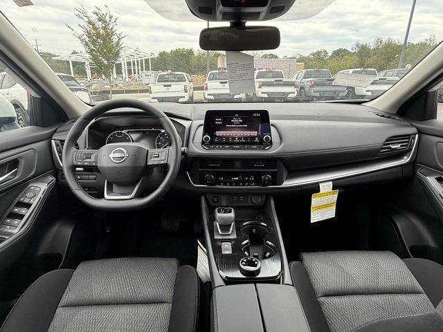 Photo of 2026 Everest White P Nissan Rogue