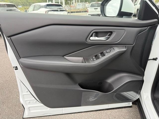 Photo of 2026 Everest White P Nissan Rogue