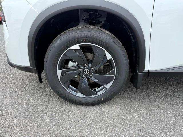 Photo of 2026 Everest White P Nissan Rogue