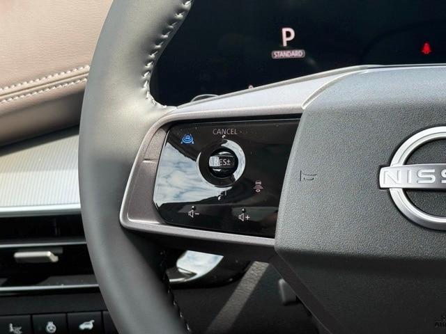 Photo of 2025 Black Nissan Murano