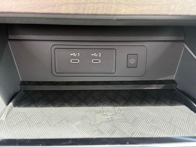 Photo of 2025 Black Nissan Murano