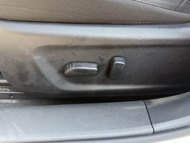 Photo of 2022 White Nissan Altima