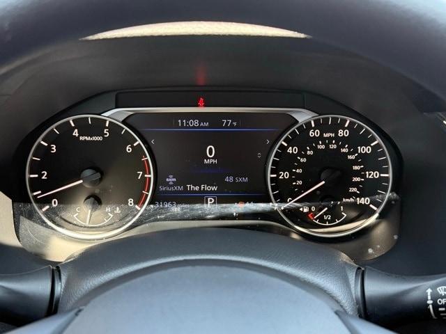 Photo of 2022 White Nissan Altima