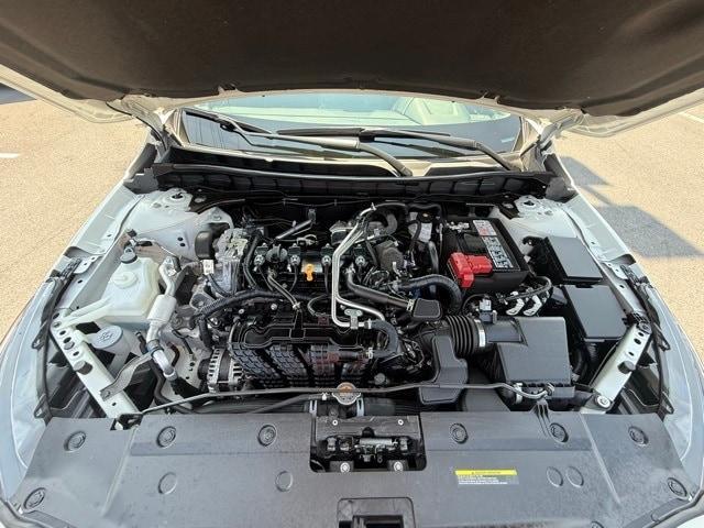 Photo of 2023 White Nissan Altima